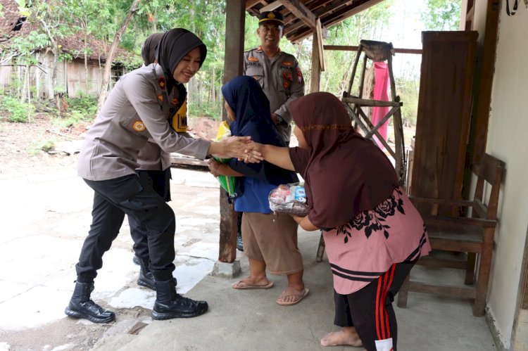 Dukung Pemerintah Tangani Stunting, Polres Ponorogo Gelar Bakti Sosial