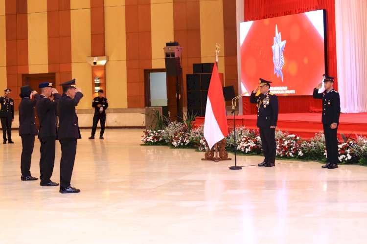 Presiden Jokowi Anugerahi 209 Personel Polri Bintang Bhayangkara Nararya