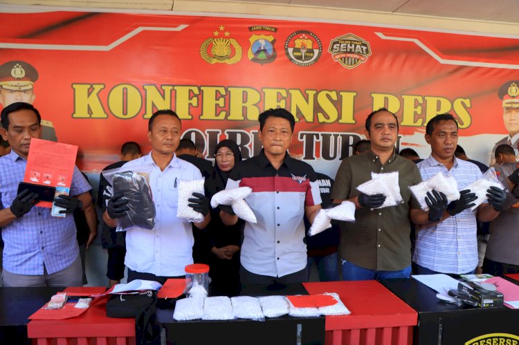 Polres Tuban Berhasil Amankan Jaringan Pengedar Narkoba Lintas Provinsi 20.200 Butir Carnophen Disita