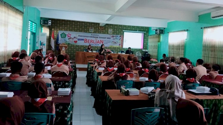 Unit PPA Polresta Sidoarjo Sosialisasikan BERLIAN di Sekolah Cegah Kenakalan Remaja dan Bullying