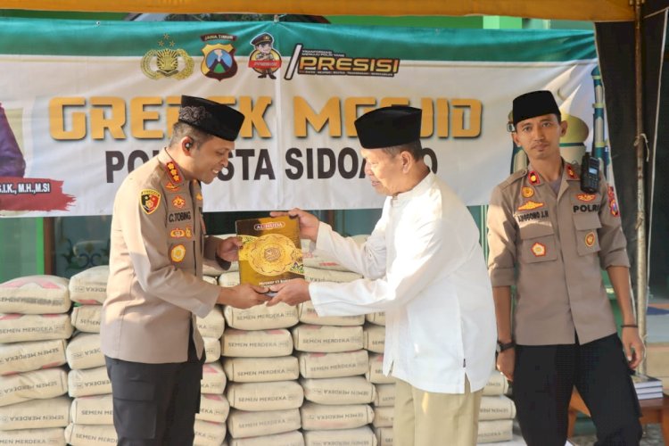 Ramadhan Berbagi, Polresta Sidoarjo Bantu Renovasi Mushola