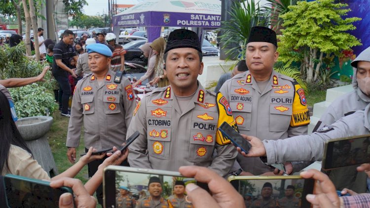 Berkah Ramadhan, Polresta Sidoarjo Berbagi Takjil untuk Masyarakat