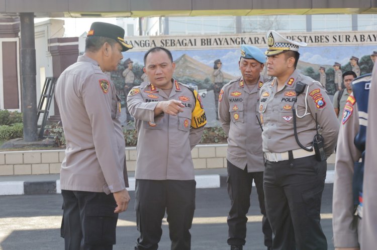 Polrestabes Surabaya Pertebal Pengamanan Kantor KPU pada Tahapan Pendaftaran Paslon di Pilkada 2024