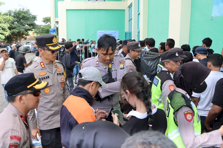 Polres Tuban Libatkan Ratusan Personel Gabungan, Pertandingan Liga 2 Persela VS Deltras Berlangsung Kondusif