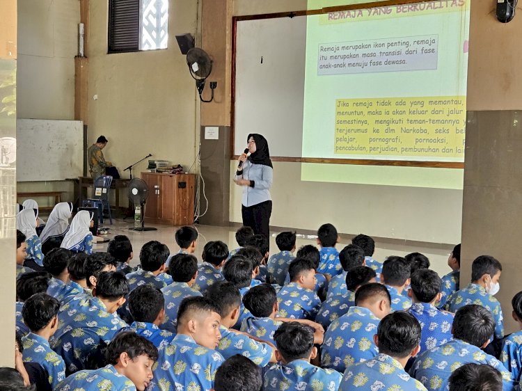 Kanit PPA Satreskrim Polresta Sidoarjo Edukasi Anti Bullying di SMK Yapalis Krian