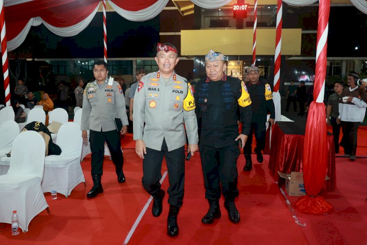 Lestarikan Budaya Daerah,Polda Jatim Gelar Pertunjukan Wayang Kulit di HUT Korps Brimob ke-79 dan Polairud ke-74