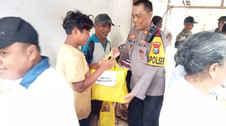 Gerak Cepat Polisi Bersama TNI dan BPBD Evakuasi Warga Terdampak Banjir di Jember