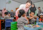 Wujudkan-Asta-Cita,-Polres-Ngawi-Berbagi-Makanan-Bergizi-dan-Susu-di-Taman-Kanak---kanak