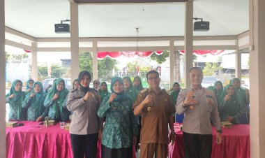 Curhat-Kamtibmas-di-Krian,-Polisi-Edukasi-Warga-tentang-Bahaya-Bullying