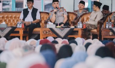 Perkuat-Sinergi-Kamtibmas,-Kapolda-Jatim-Silaturahmi-dengan-Sejumlah-Ulama-di-Kediri