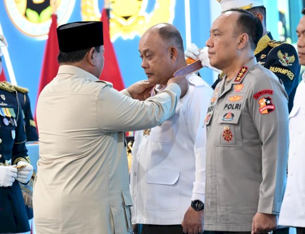 Presiden Prabowo Anugerahkan Tanda Kehormatan kepada 70 Tokoh Penggerak Gizi dan Ketahanan Pangan Nasional
