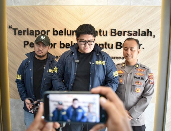 Polres Gresik Amankan Tersangka Pengedar Serbuk Petasan Asal Trenggalek