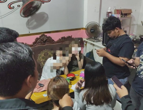 Polres Gresik Amankan 16 Orang dan Puluhan Botol Miras di Cerme, Respons Aduan Cak Rama