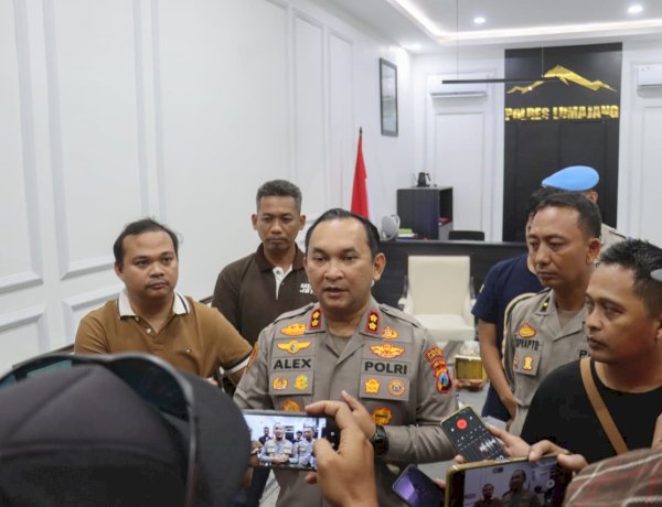Polres Lumajang Amankan 10 Terduga Pelaku Penganiayaan Kepala Desa Pakel