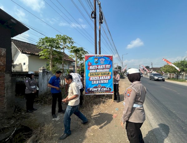 Polres Jember Masifkan Edukasi Berkendara Aman di Titik Rawan Kecelakaan