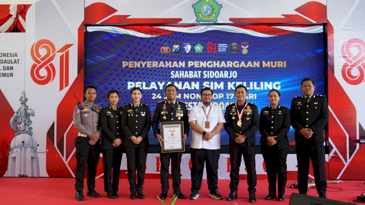 SIM-Keliling-Sahabat-Sidoarjo-24-Jam-Nonstop-Raih-Rekor-MURI,-Catat-Pelayanan-SIM-Keliling-Terlama