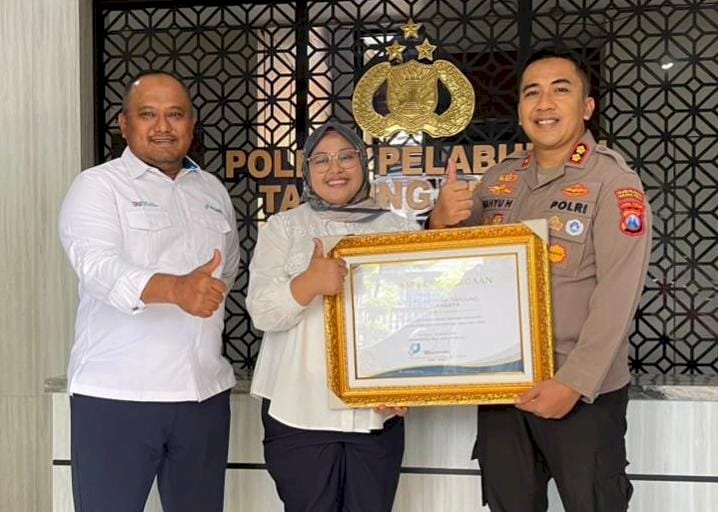 Mudik Nataru Lancar Polres Pelabuhan Tanjungperak Terima Penghargaan dari Pelindo