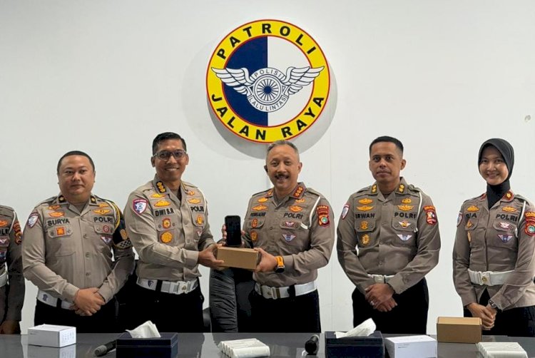 Korlantas Polri Distribusikan 15 Unit ETLE Handheld ke Polda Babel Perkuat Pengawasan dan Penindakan Pelanggaran Lalin