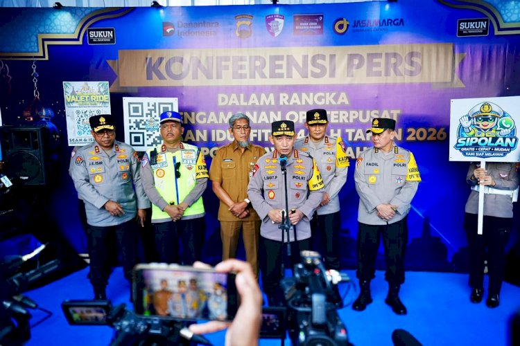 Tinjau Kalikangkung, Kapolri Pastikan Pelayanan hingga Rekayasa Lalin Optimal Hadapi Mudik